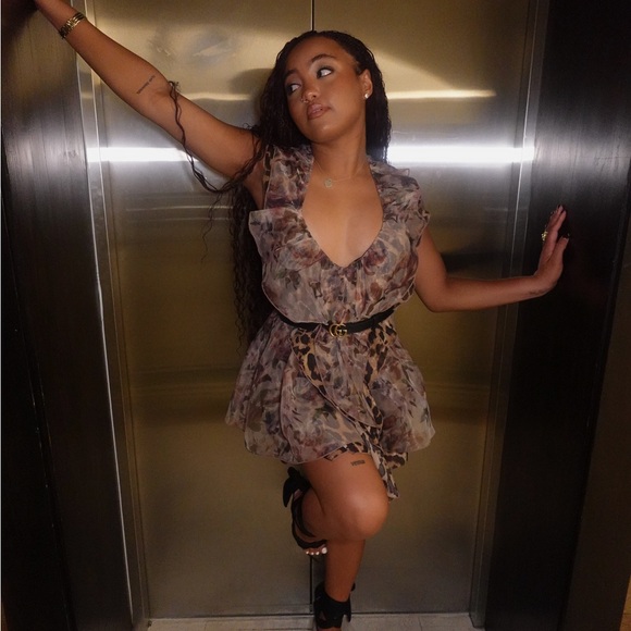 Chic Ruffled Leopard Print Dress - Picture 2 of 3